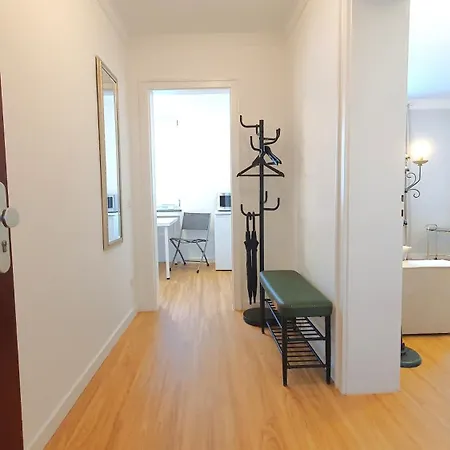 Stylish 5 Min From Station Apartman
