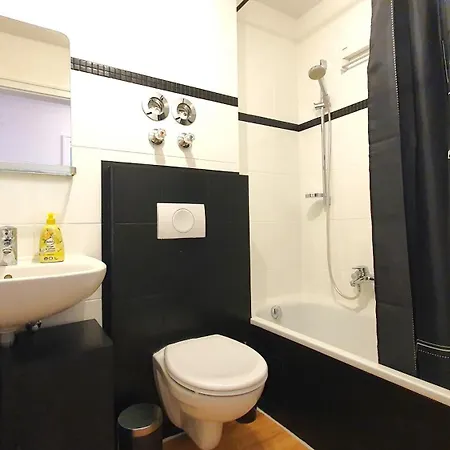 Stylish 5 Min From Station Apartman *